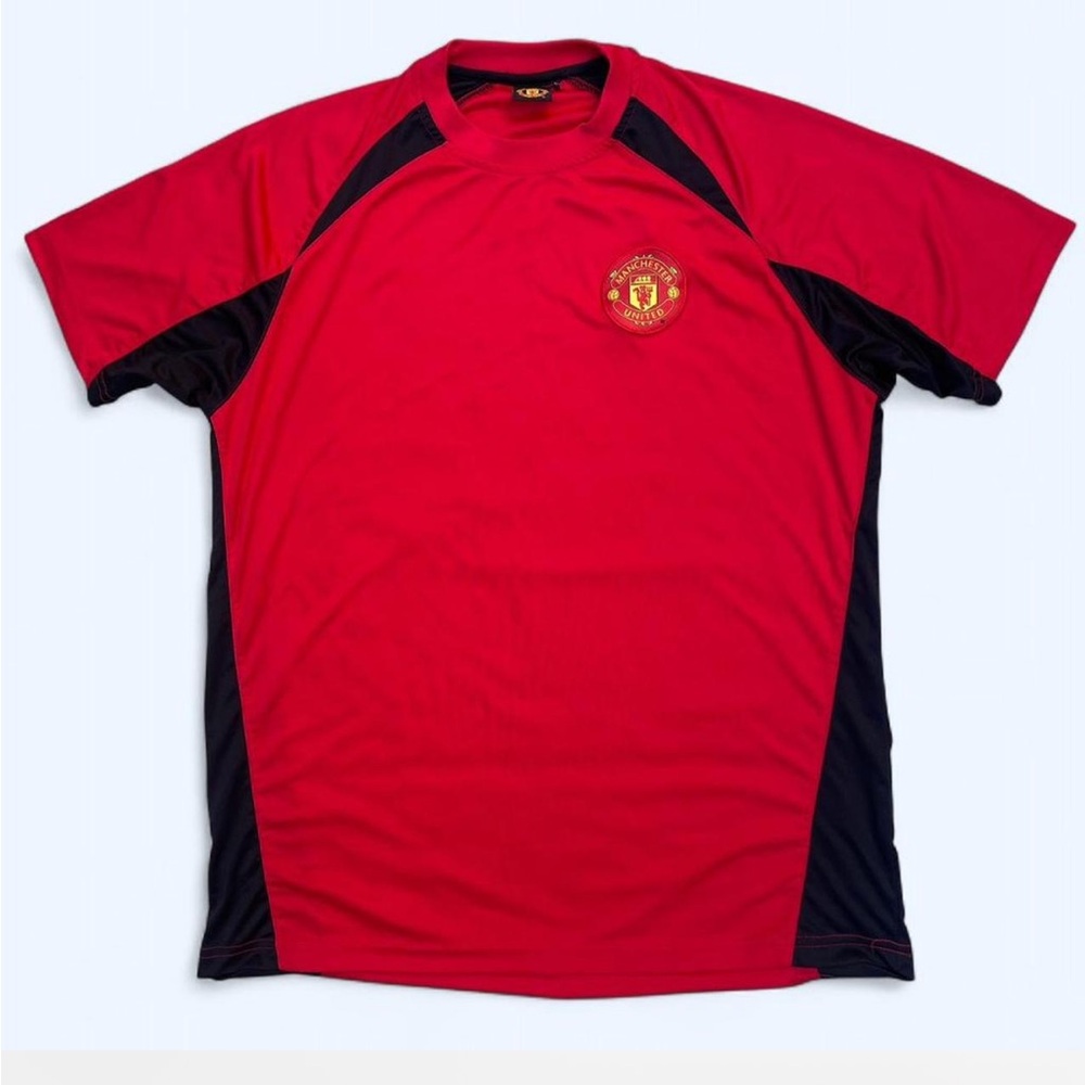 Manchester United football shirt Medium soccer England